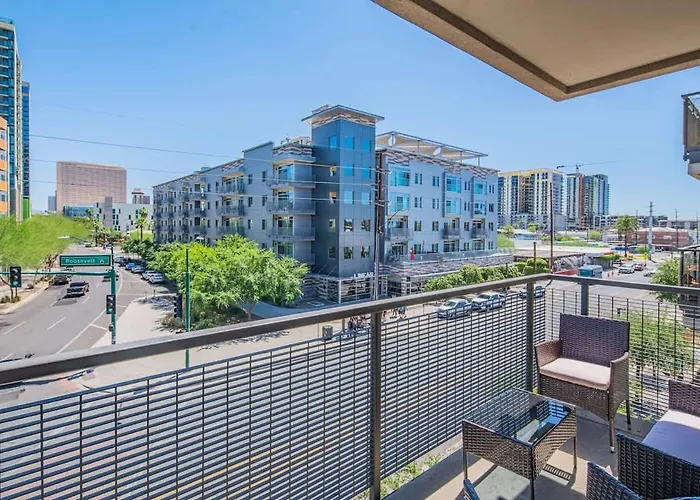 Apartment Near Dt Phx Balcony Wd Pool Gym Parking Phoenix