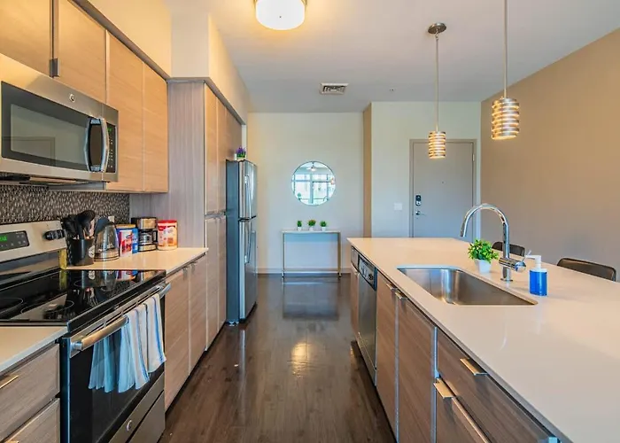 Near Dt Phx Balcony Wd Pool Gym Parking Apartment *