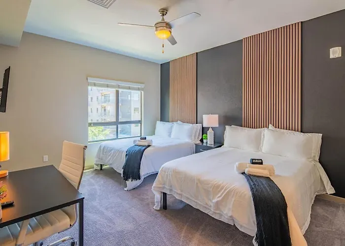 Apartment Near Dt Phx Balcony Wd Pool Gym Parking Phoenix
